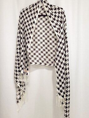 78" long Pashima wrap or scarf with printed Houndstooth pattern